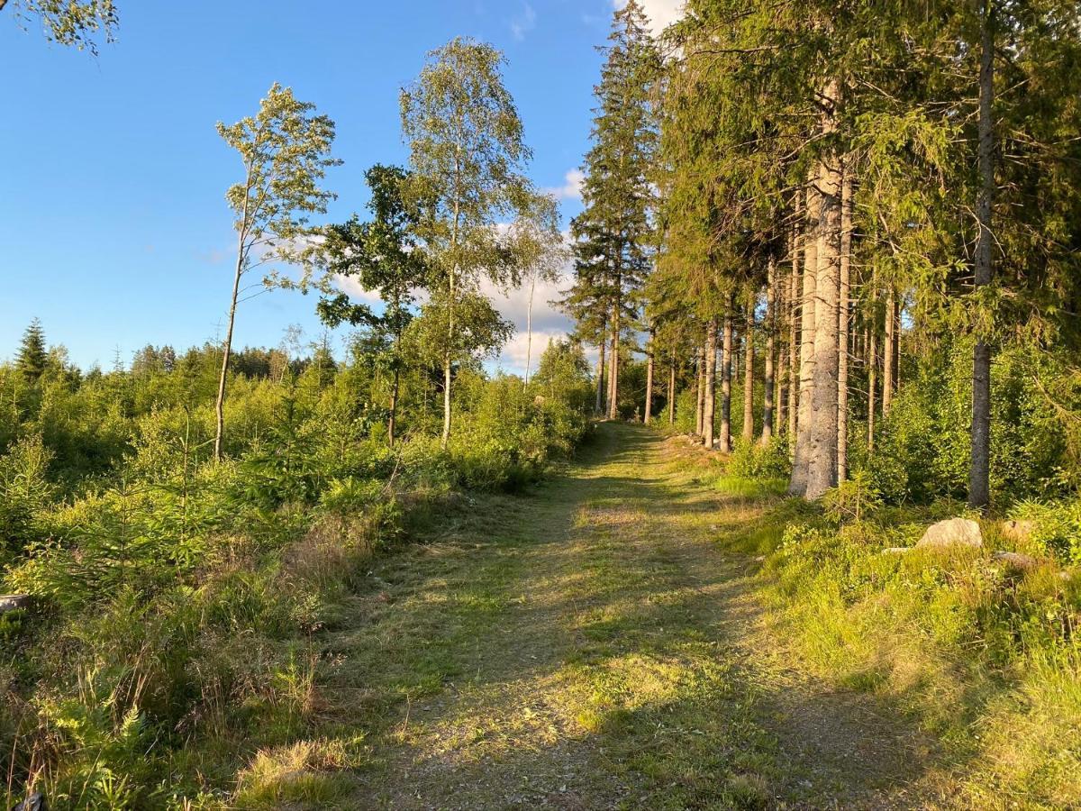 Skog Fegen Naera Ullared Villa Екстериор снимка