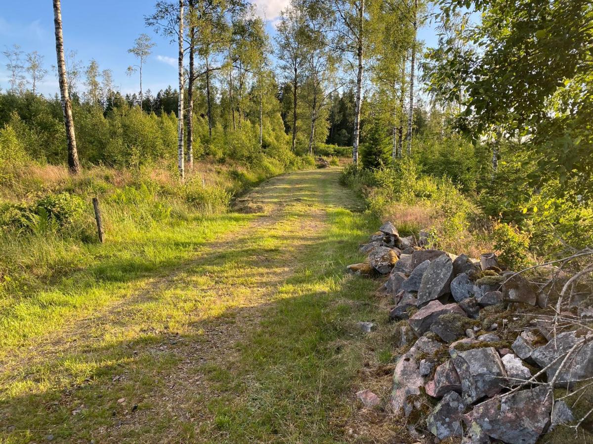 Skog Fegen Naera Ullared Villa Екстериор снимка