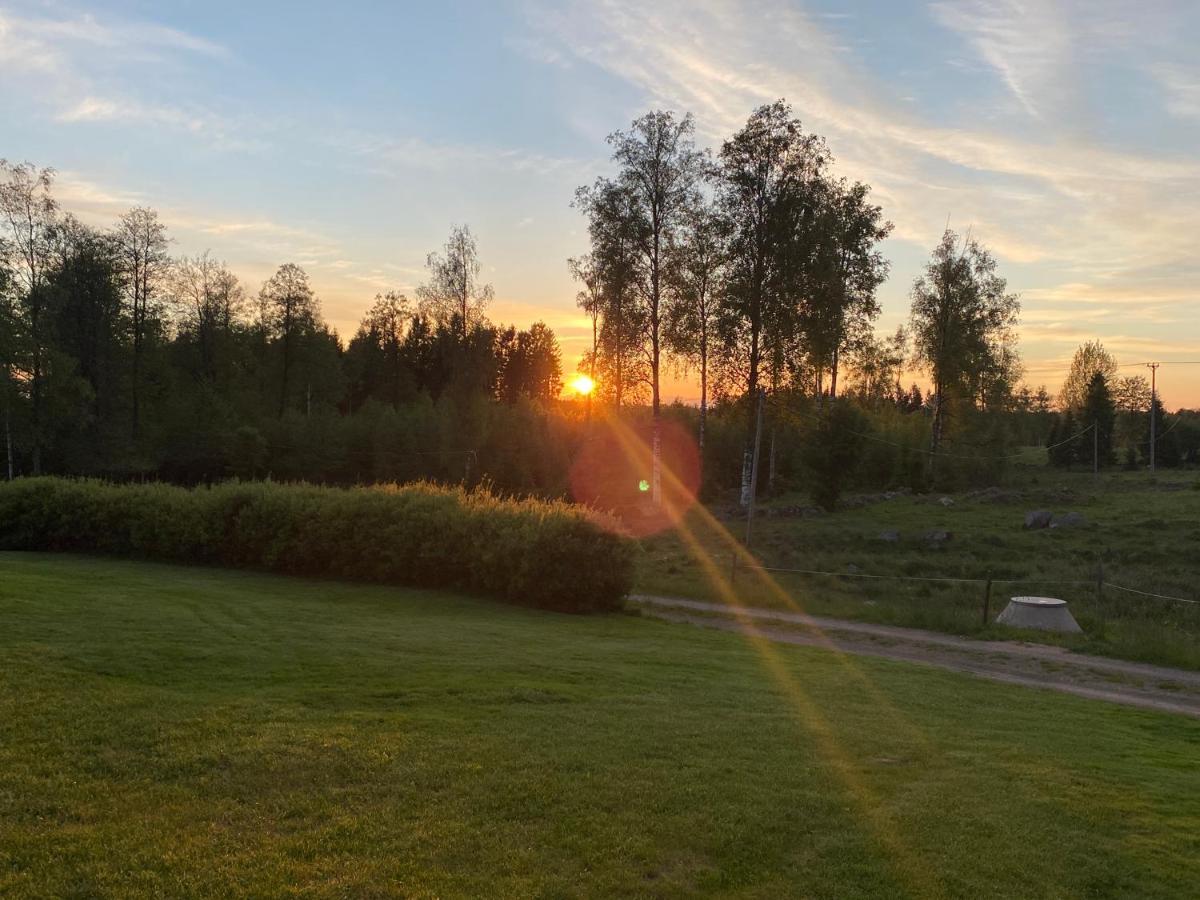 Skog Fegen Naera Ullared Villa Екстериор снимка